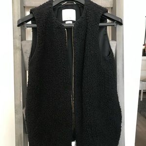 Wilfred Jackets & Coats - Black Wilfred Sherpa vest Wilfred Jackets & Coats - Black Wilfred Sherpa vest